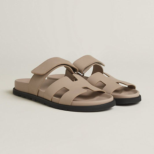 HERMES CHYPRE SANDALS ( BEIGE)